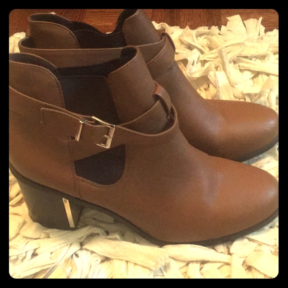 Peanut Butter ankle booties ✨